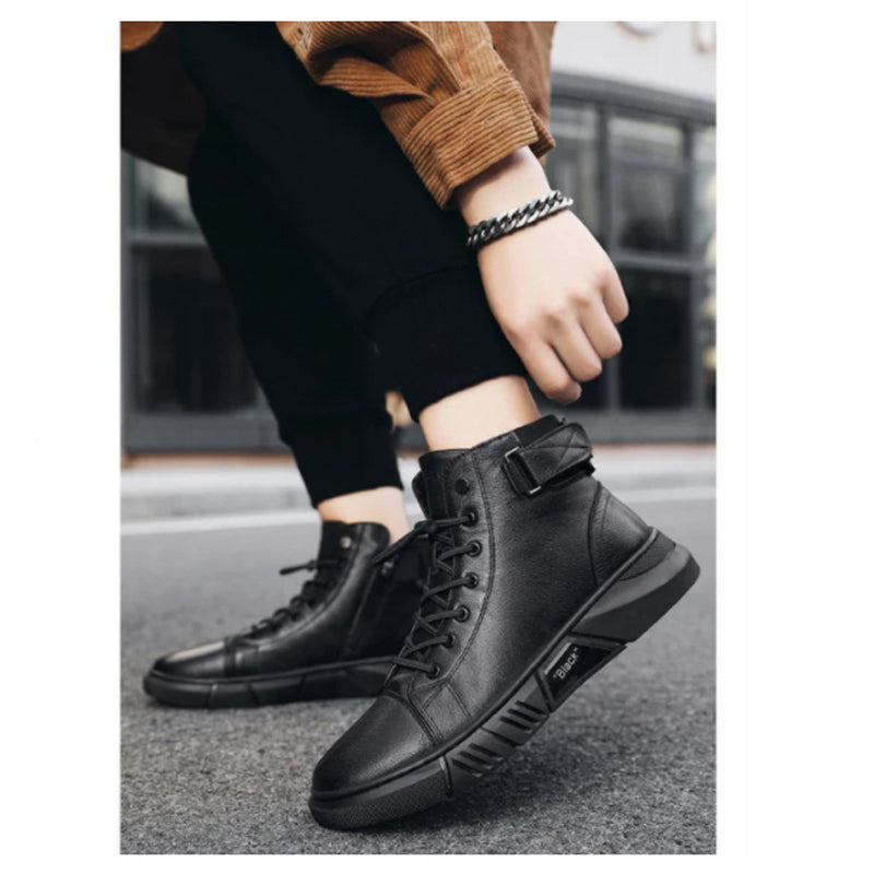 Black boots in warm leather | Zersly™